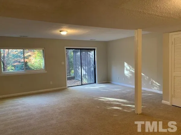 a view of empty room with window