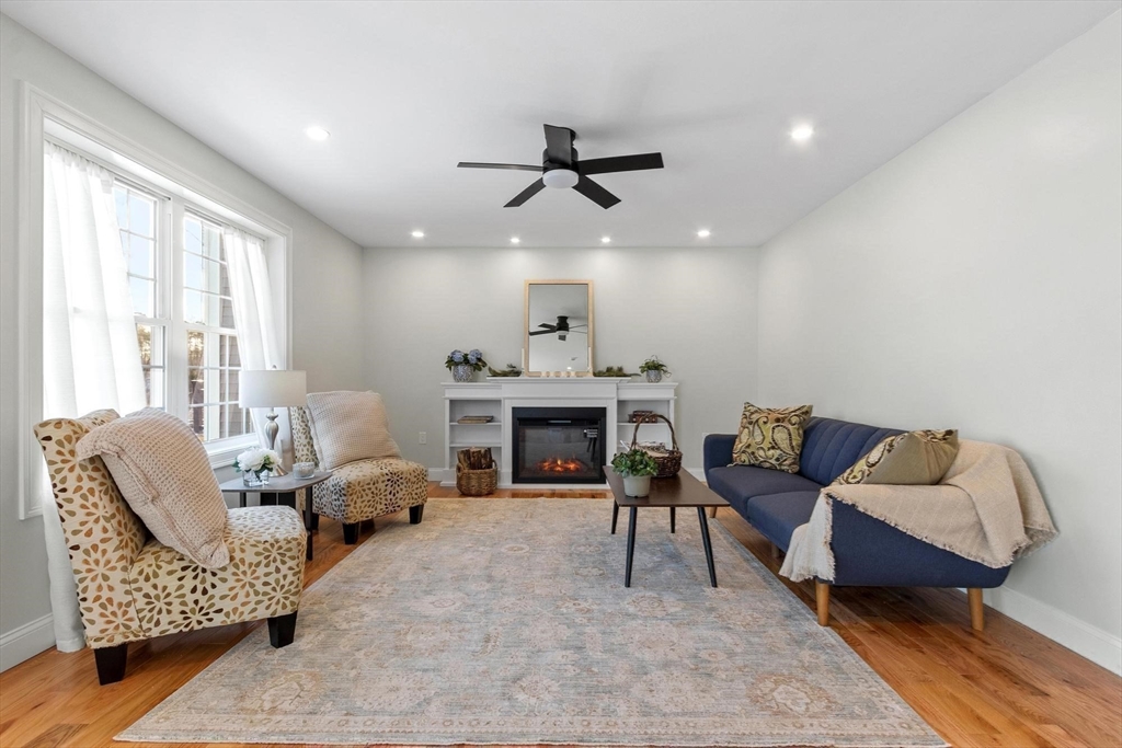 72 A Cottage Lane, Unit LEFT HALF) Templeton, MA 01468 - Photo 7 of 40
