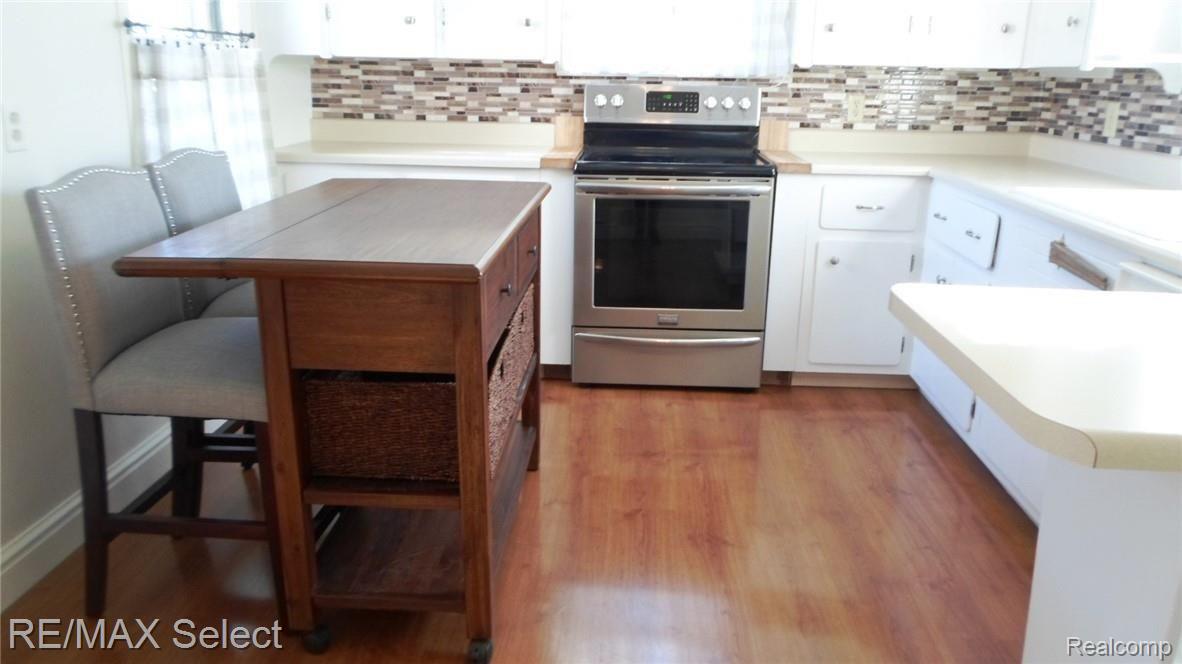 5216 East Stanley Road Flint, MI 48506 - Photo 7 of 37 SAM_5064.JPG