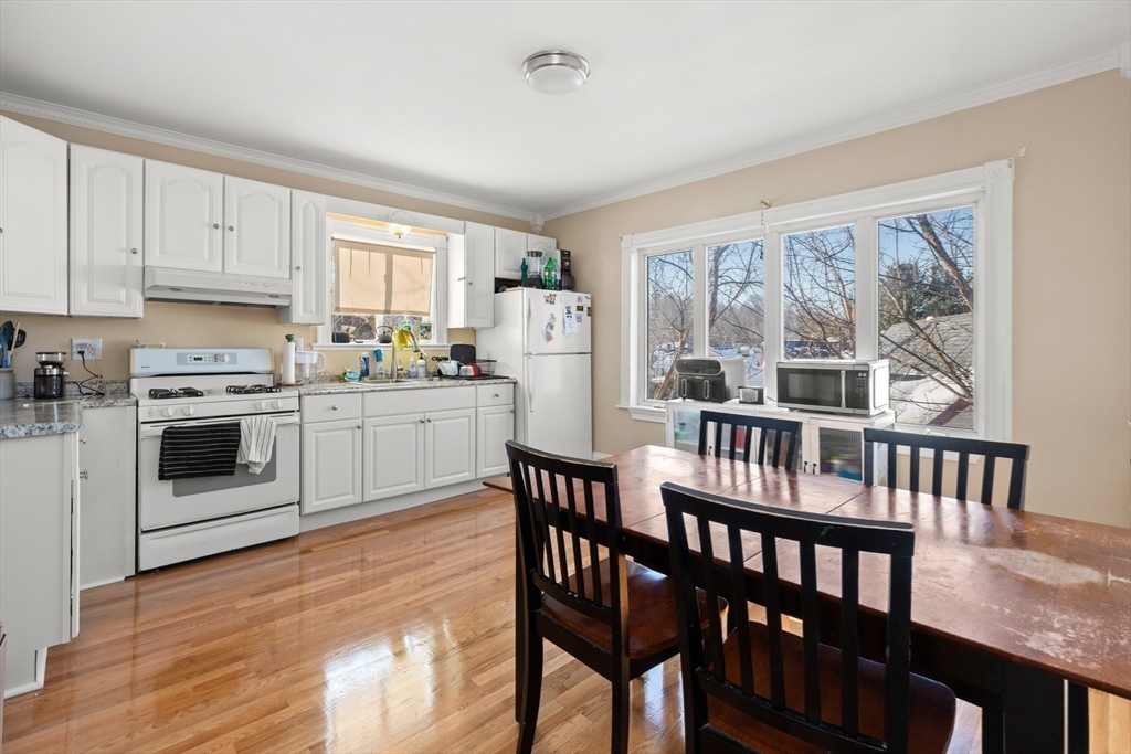 313 Nesmith Street Lowell, MA 01852 - Photo 18 of 36