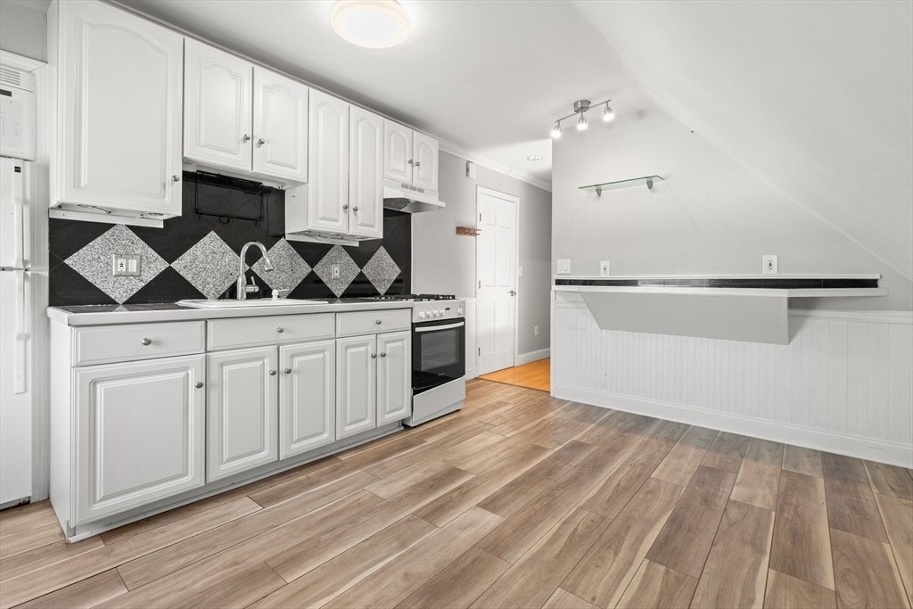 313 Nesmith Street Lowell, MA 01852 - Photo 28 of 36