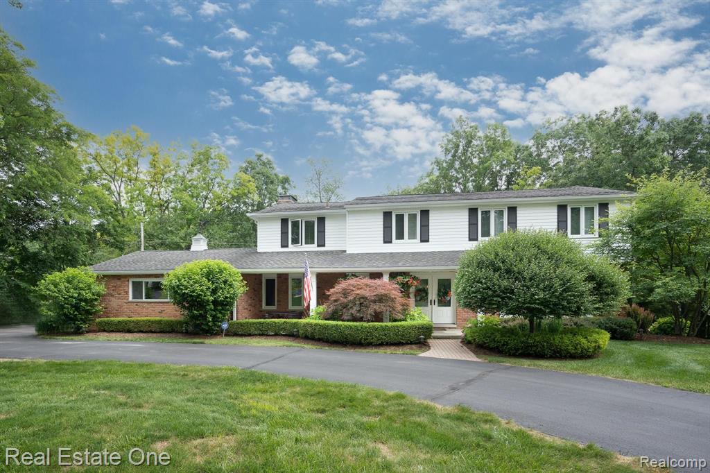 763 Birch Tree Lane Rochester Hills, MI 48306 - Photo 1 of 44