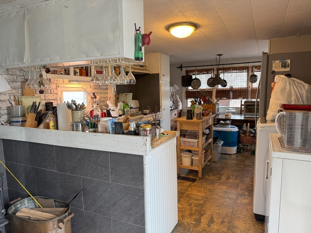 150 Beach Road Salisbury, MA 01952 - Photo 6 of 30