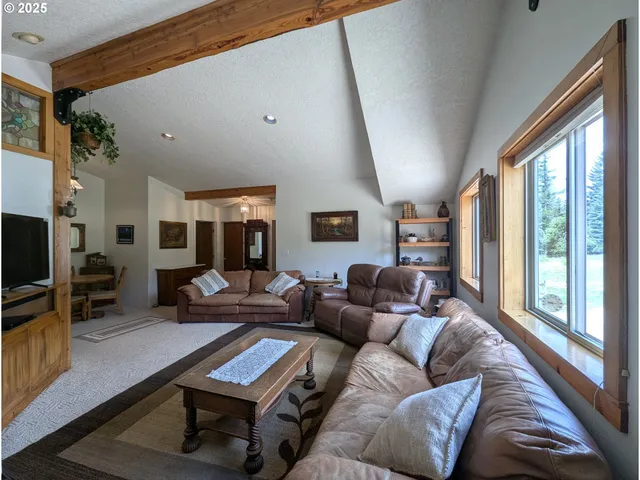 $739,000 | 58472 Highway 204, Weston, OR 97886