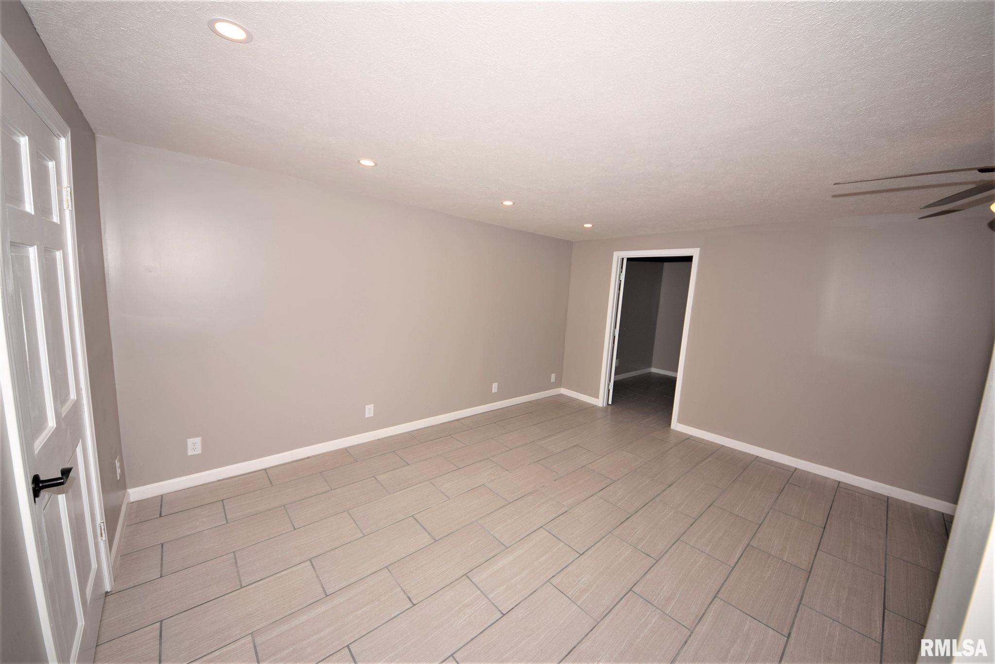 3308 Collingwood Drive Springfield, IL 62711 - Photo 34 of 37 Gallery Image 34