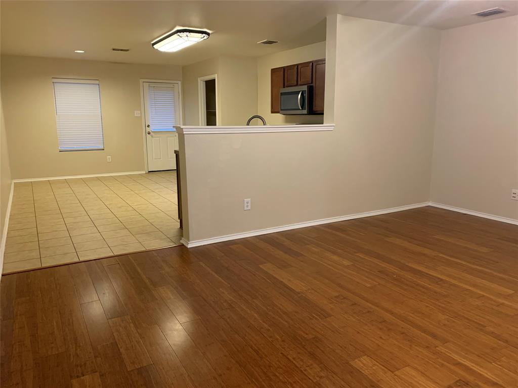 12820 Kingsgate Drive Rhome, TX 76078 - Photo 3 of 17