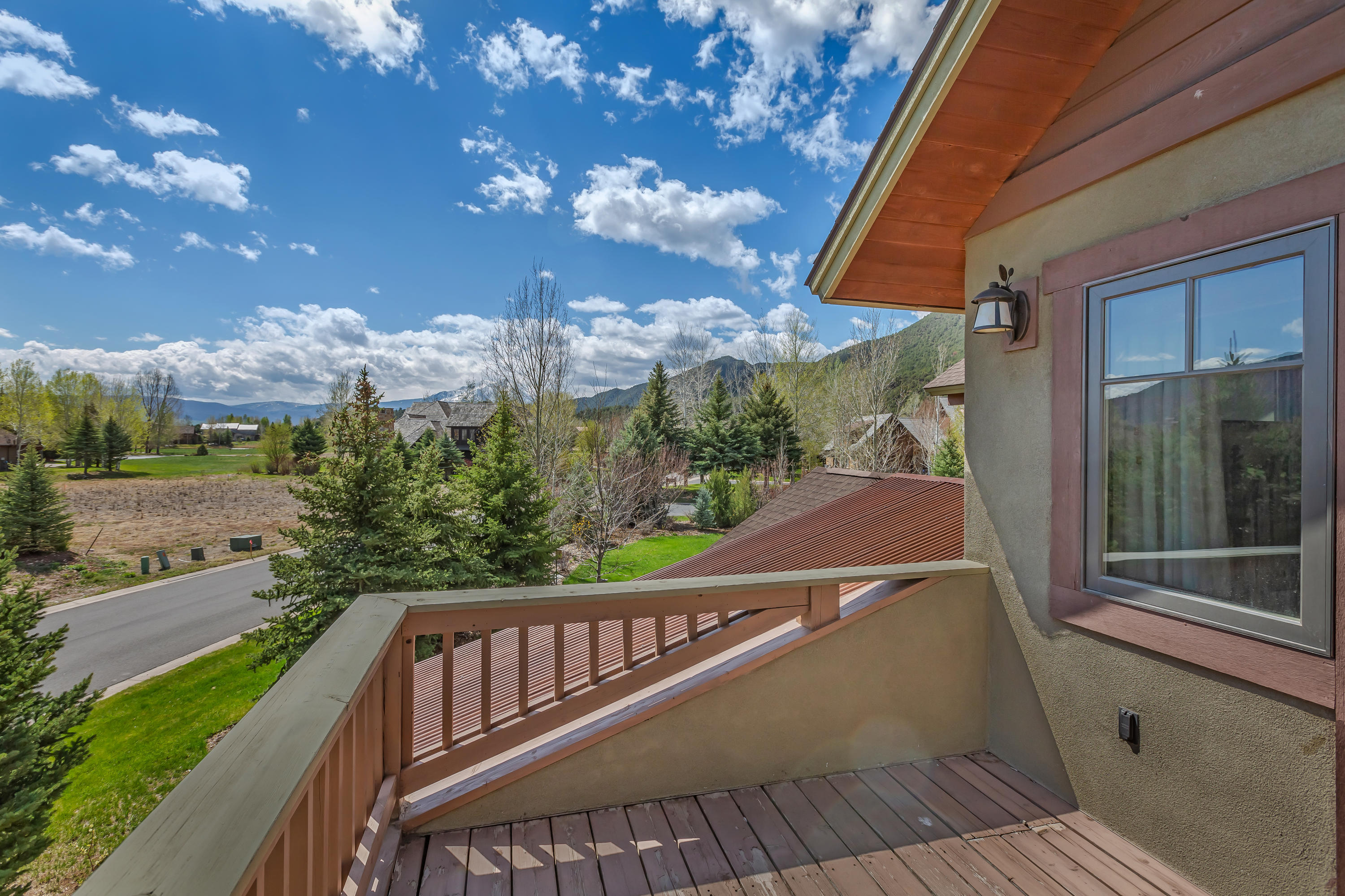93 Saddleback Road Carbondale, CO 81623 - Photo 3 of 39 Upper bedroom deck