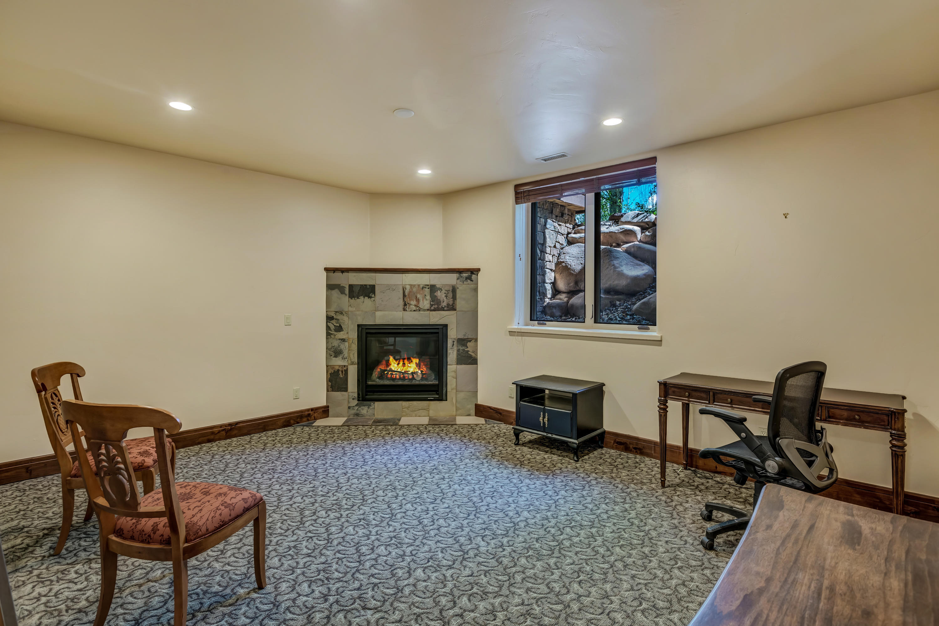93 Saddleback Road Carbondale, CO 81623 - Photo 33 of 39 Sitting