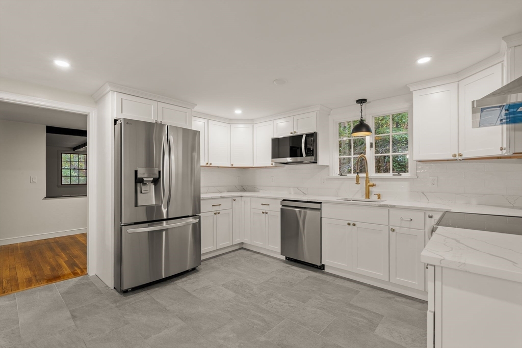 123 Dutton Road Sudbury, MA 01776 - Photo 6 of 41