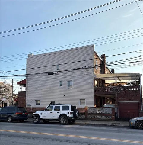 a car parked in front of a building