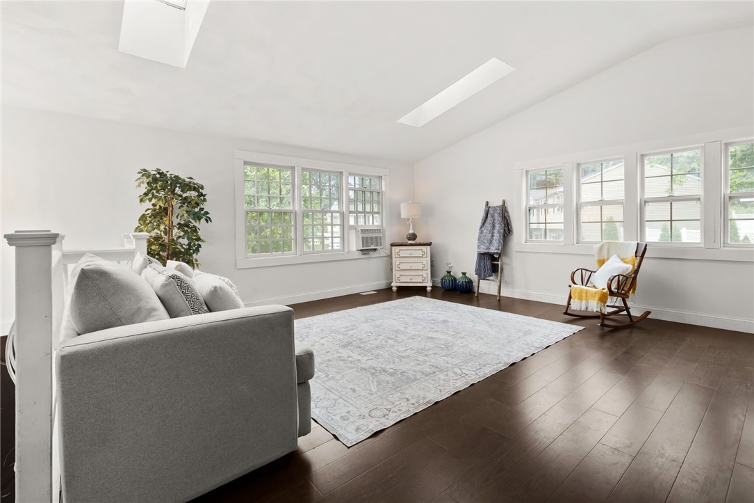 40 Poppy Place Warwick, RI 02886 - Photo 3 of 50