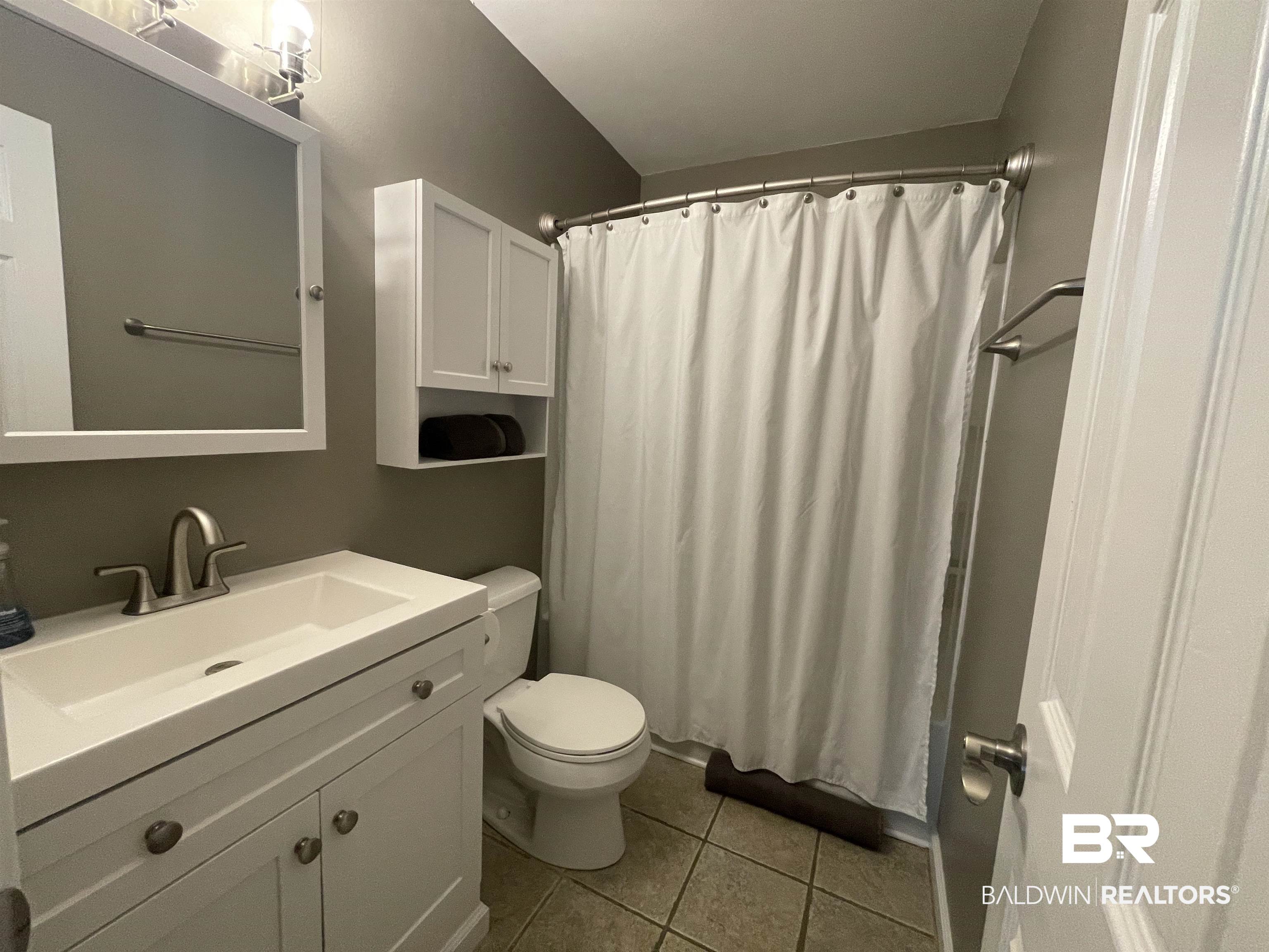 2274 Foshee Road Brewton, AL 36426 - Photo 15 of 23 Bathroom