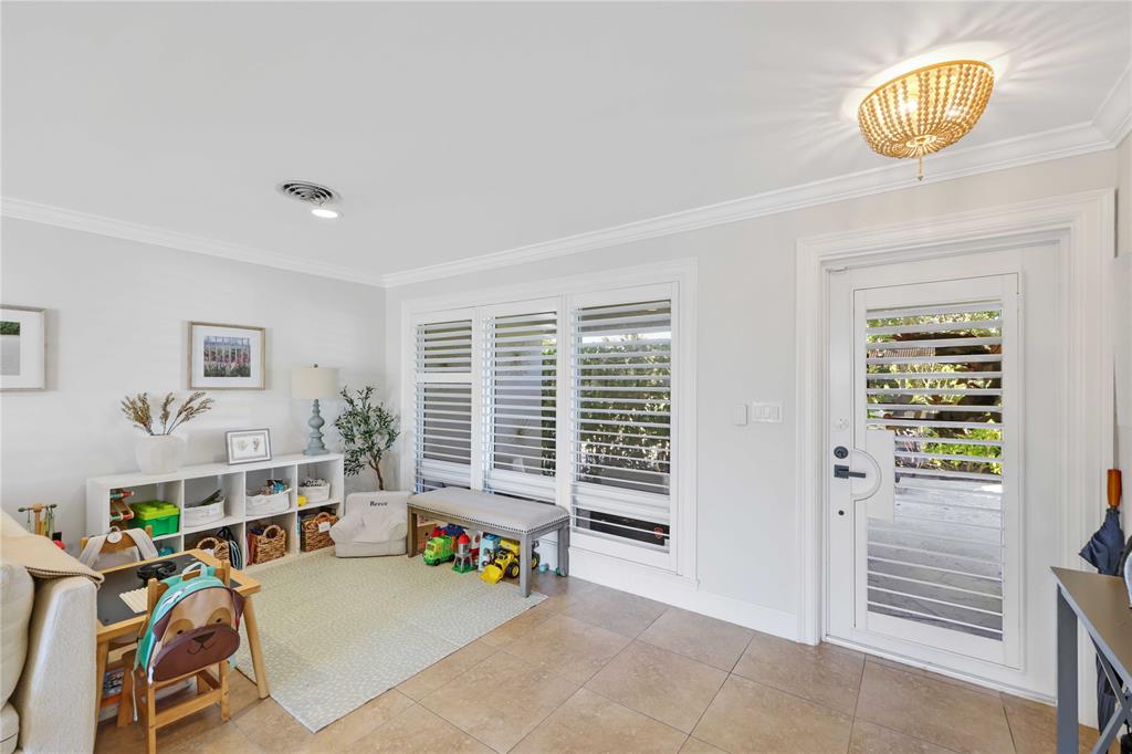 491 Northwest 13th Drive Boca Raton, FL 33486 - Photo 21 of 48 a view of a livingroom with furniture