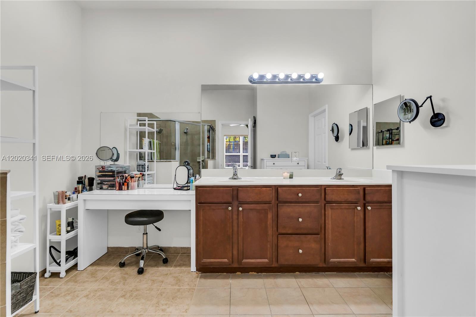 17064 Southwest 90th Way Miami, FL 33196 - Photo 17 of 36