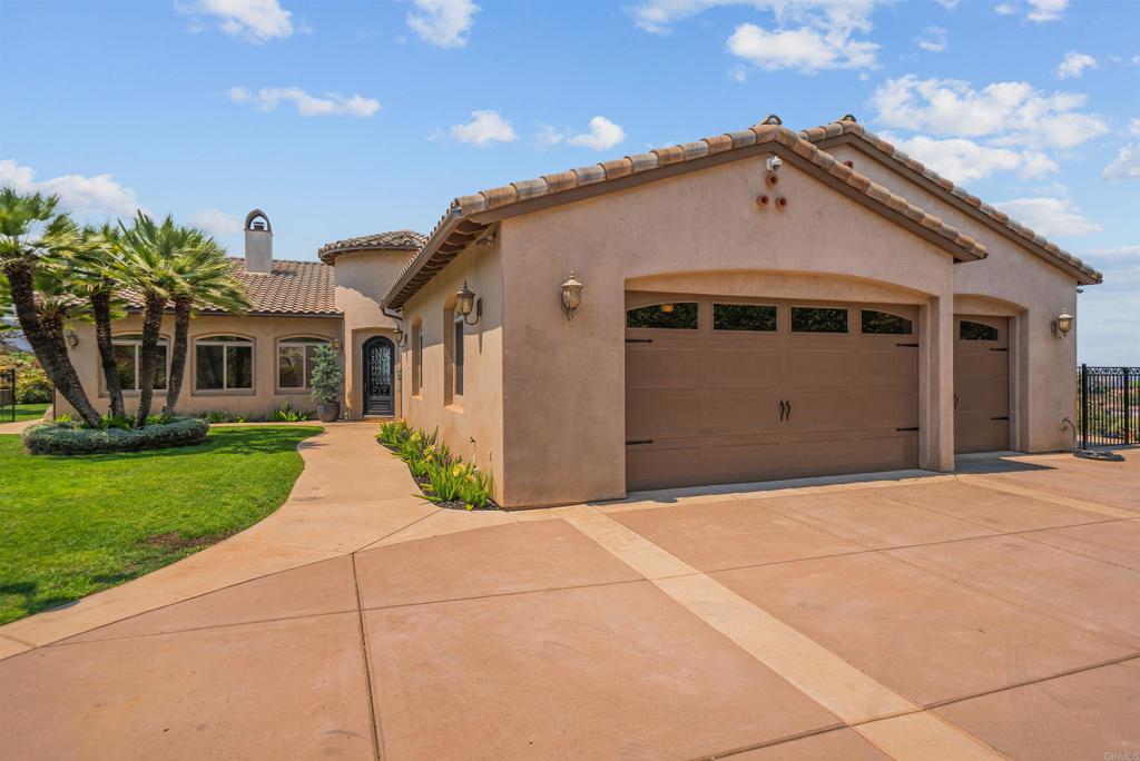 5102 Espinoza Road El Cajon, CA 92021 - Photo 11 of 73