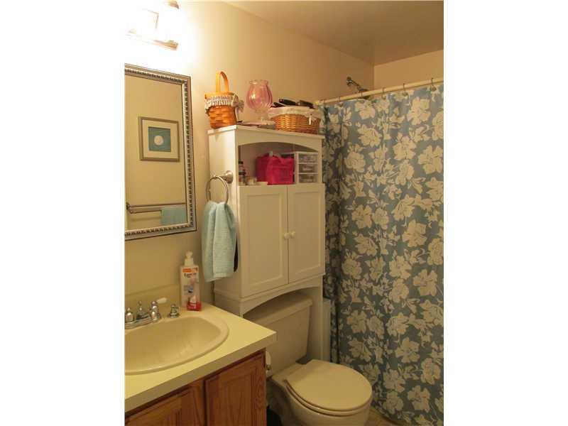 950 Rockdale Road Butler, PA 16002 - Photo 14 of 25 Full Bath.