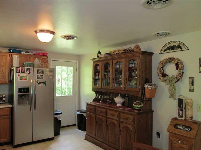 950 Rockdale Road Butler, PA 16002 - Photo 4 of 25 Kitchen.