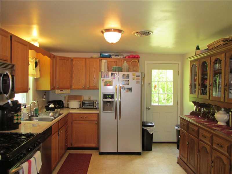 950 Rockdale Road Butler, PA 16002 - Photo 6 of 25 Kitchen.