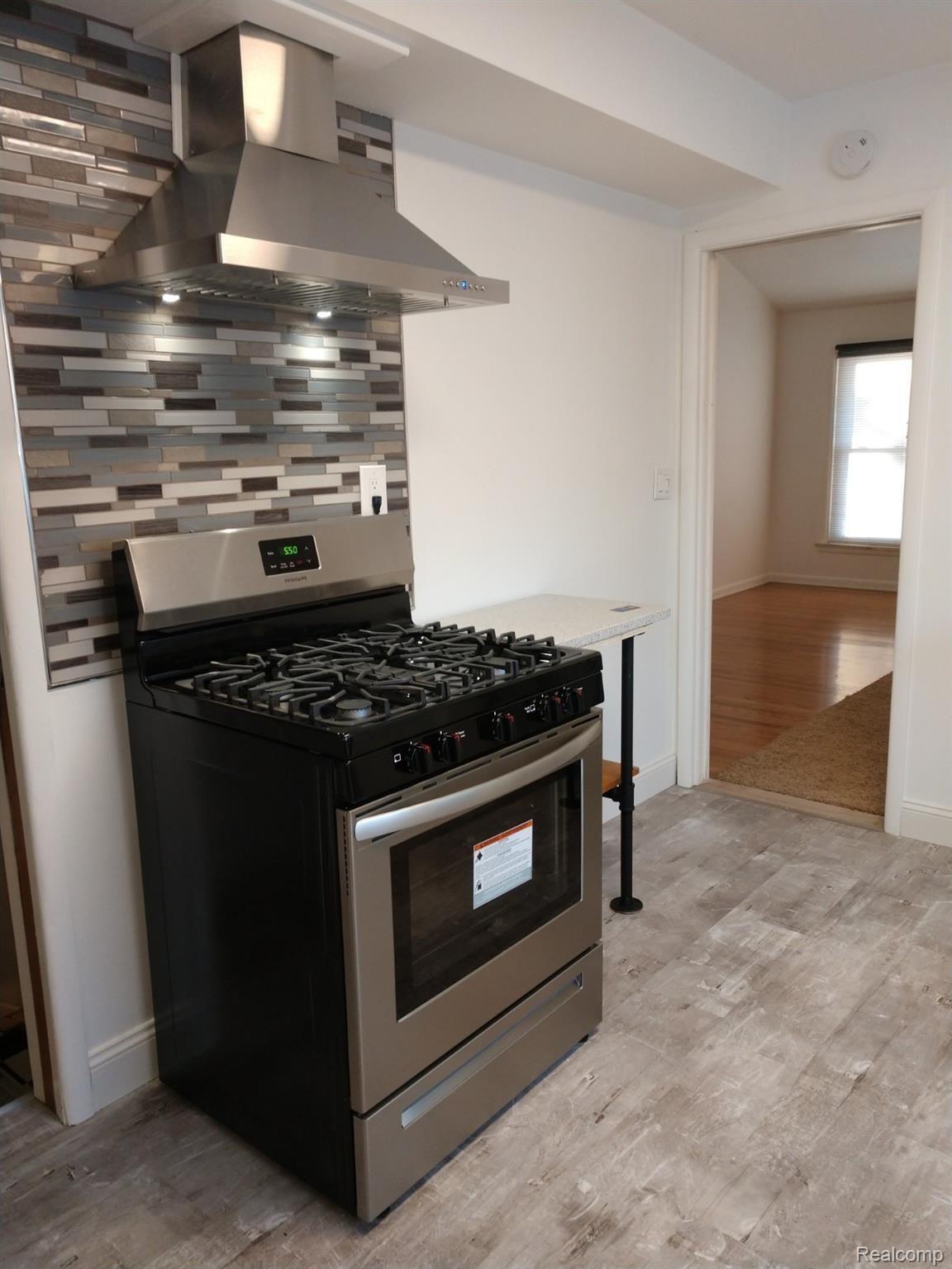 3032 Trafford Road Royal Oak, MI 48073 - Photo 3 of 22 Kitchen 4.jpg