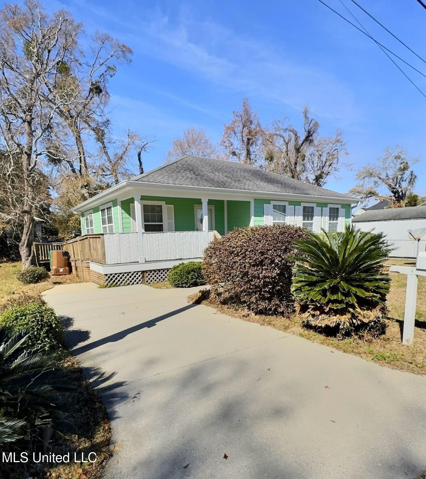 617 Roy Street Biloxi, MS 39530 - Photo 2 of 21 exposio_133565737