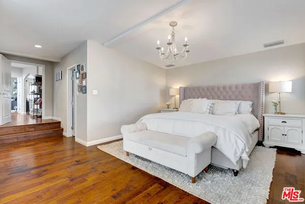 $13,750 | 4952 Placidia Avenue, Toluca Lake, CA 91601
