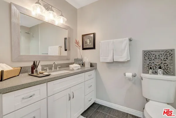 $13,750 | 4952 Placidia Avenue, Toluca Lake, CA 91601