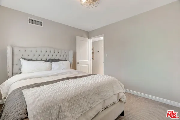 $13,750 | 4952 Placidia Avenue, Toluca Lake, CA 91601