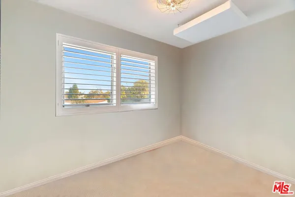 $13,750 | 4952 Placidia Avenue, Toluca Lake, CA 91601