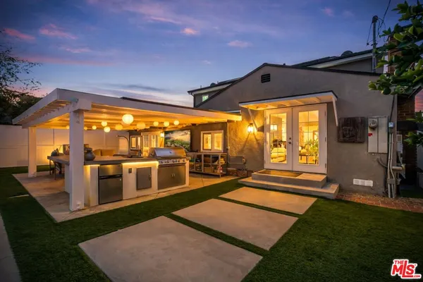$13,750 | 4952 Placidia Avenue, Toluca Lake, CA 91601