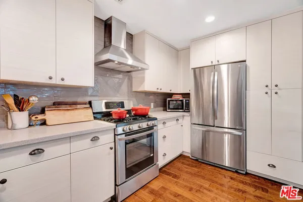 $13,750 | 4952 Placidia Avenue, Toluca Lake, CA 91601