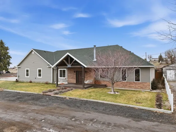 $489,900 | 413 Northwest Dellah Avenue, Wilbur, WA 99185