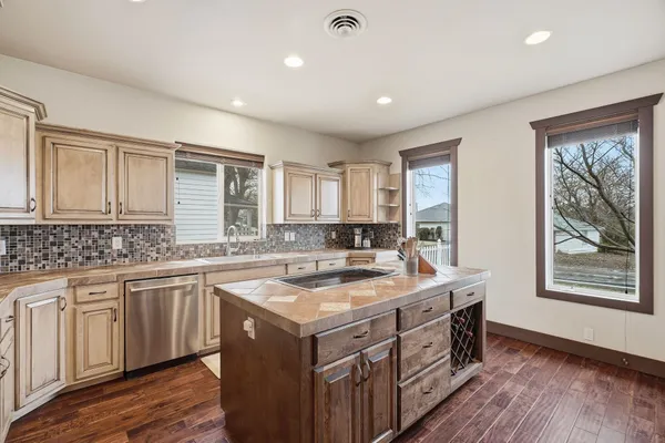 $489,900 | 413 Northwest Dellah Avenue, Wilbur, WA 99185