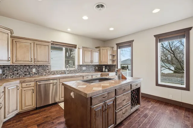 $499,900 | 413 Northwest Dellah Avenue, Wilbur, WA 99185