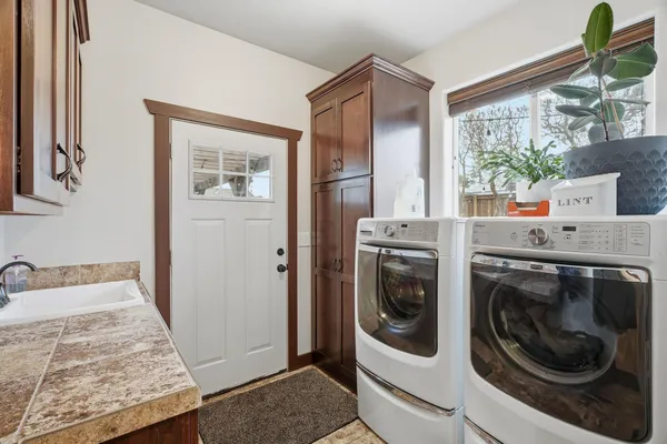 $489,900 | 413 Northwest Dellah Avenue, Wilbur, WA 99185