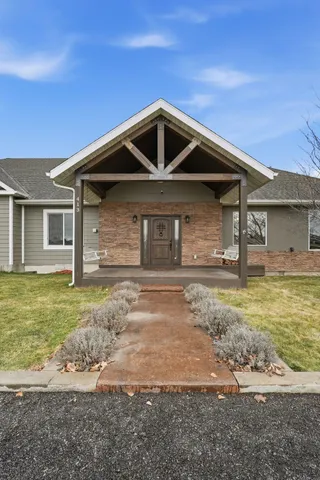 $499,900 | 413 Northwest Dellah Avenue, Wilbur, WA 99185