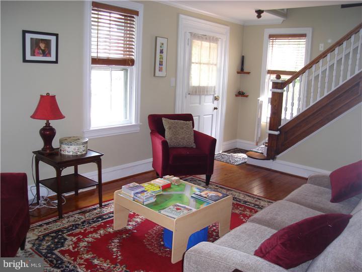 122 Centre Street Haddonfield, NJ 08033 - Photo 3 of 18 Living Room