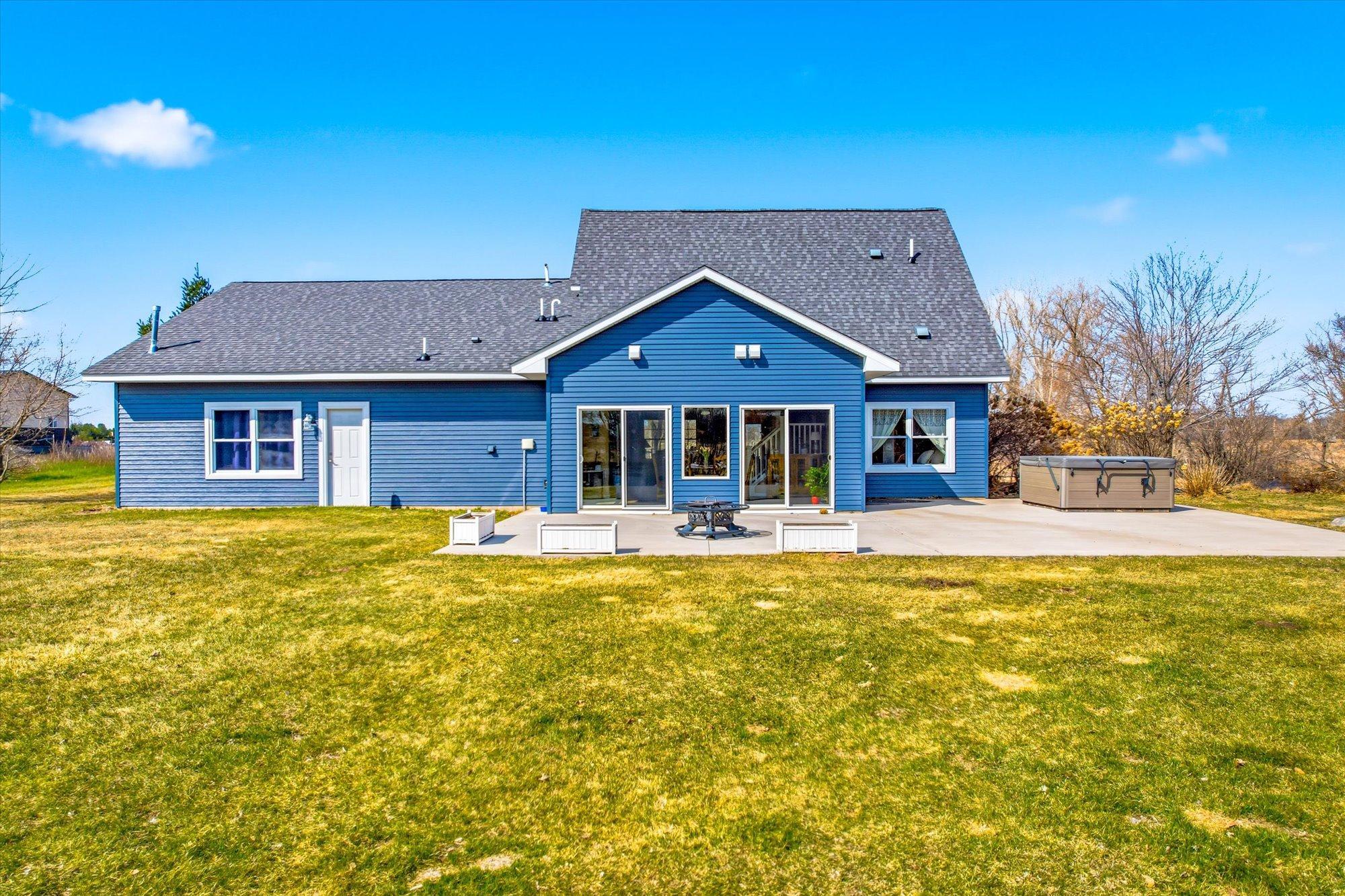 46461 Border Road Cambridge, MN 55008 - Photo 24 of 31