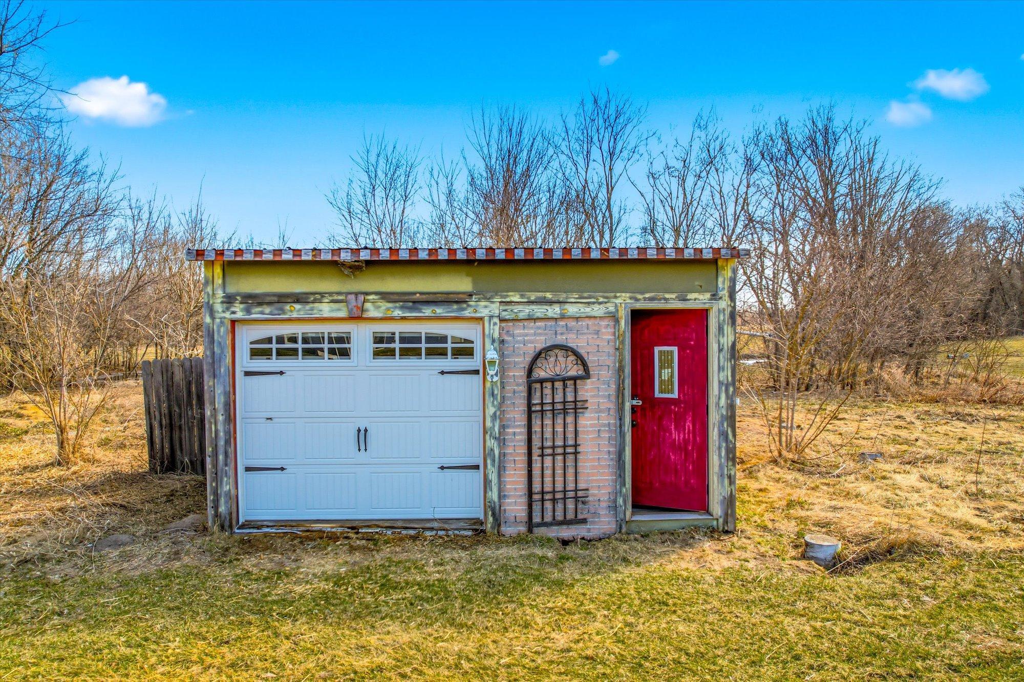 46461 Border Road Cambridge, MN 55008 - Photo 25 of 31