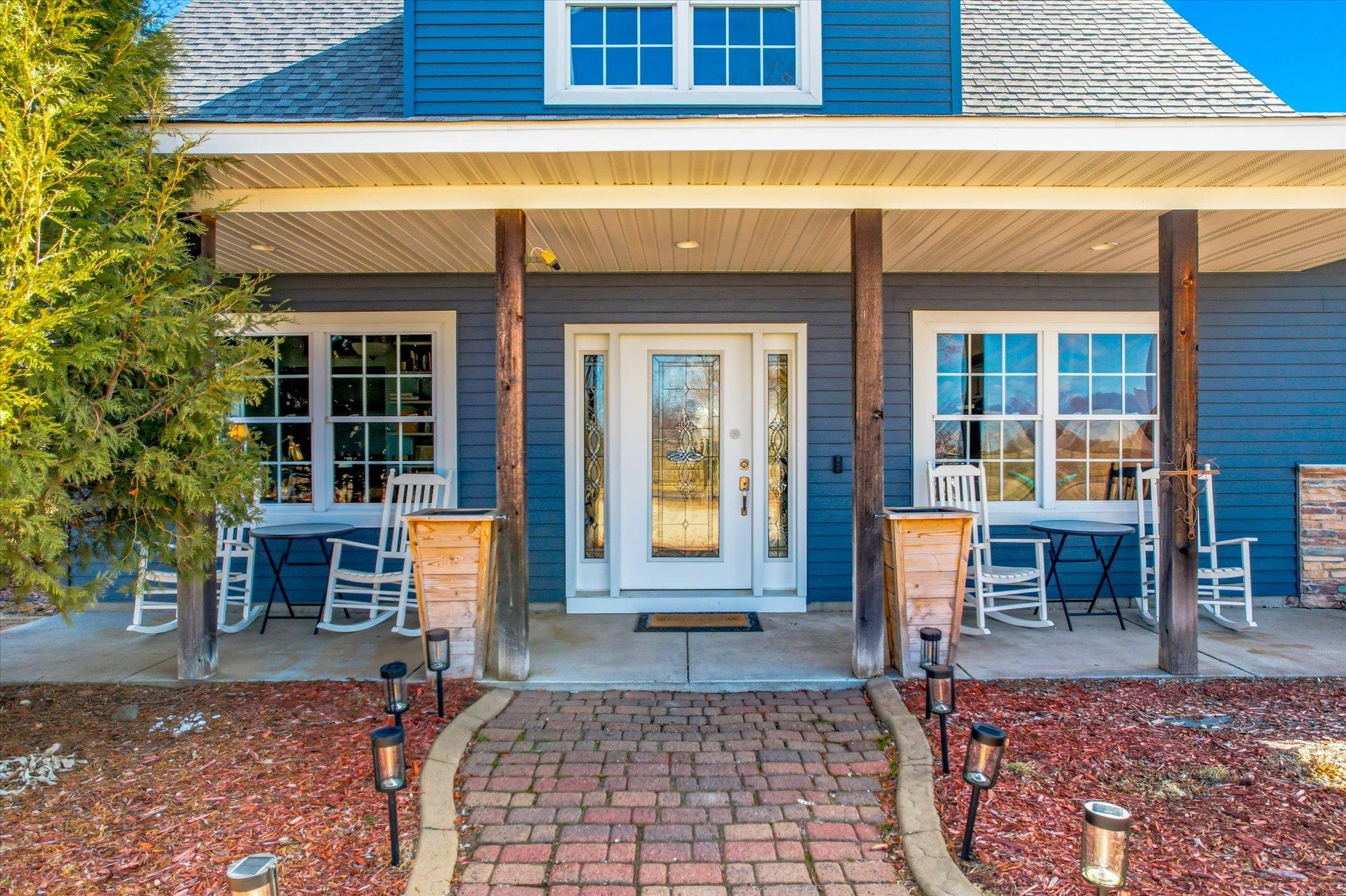 46461 Border Road Cambridge, MN 55008 - Photo 3 of 31