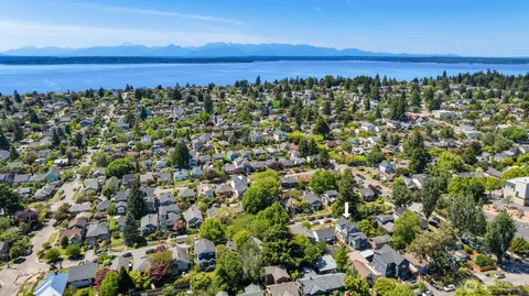 $624,950 | 7546 26th Avenue Northwest, Unit B, Seattle, WA 98117
