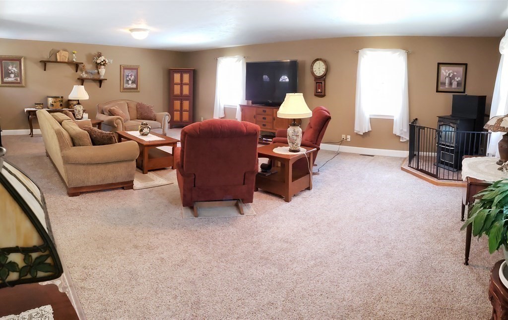 53 Pontoosic Road Westfield, MA 01085 - Photo 18 of 37 Gallery Image 18