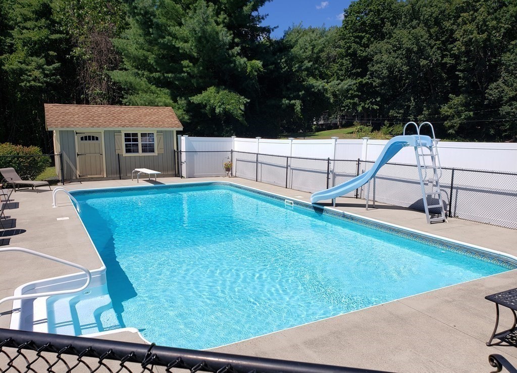 53 Pontoosic Road Westfield, MA 01085 - Photo 9 of 37 Gallery Image 9
