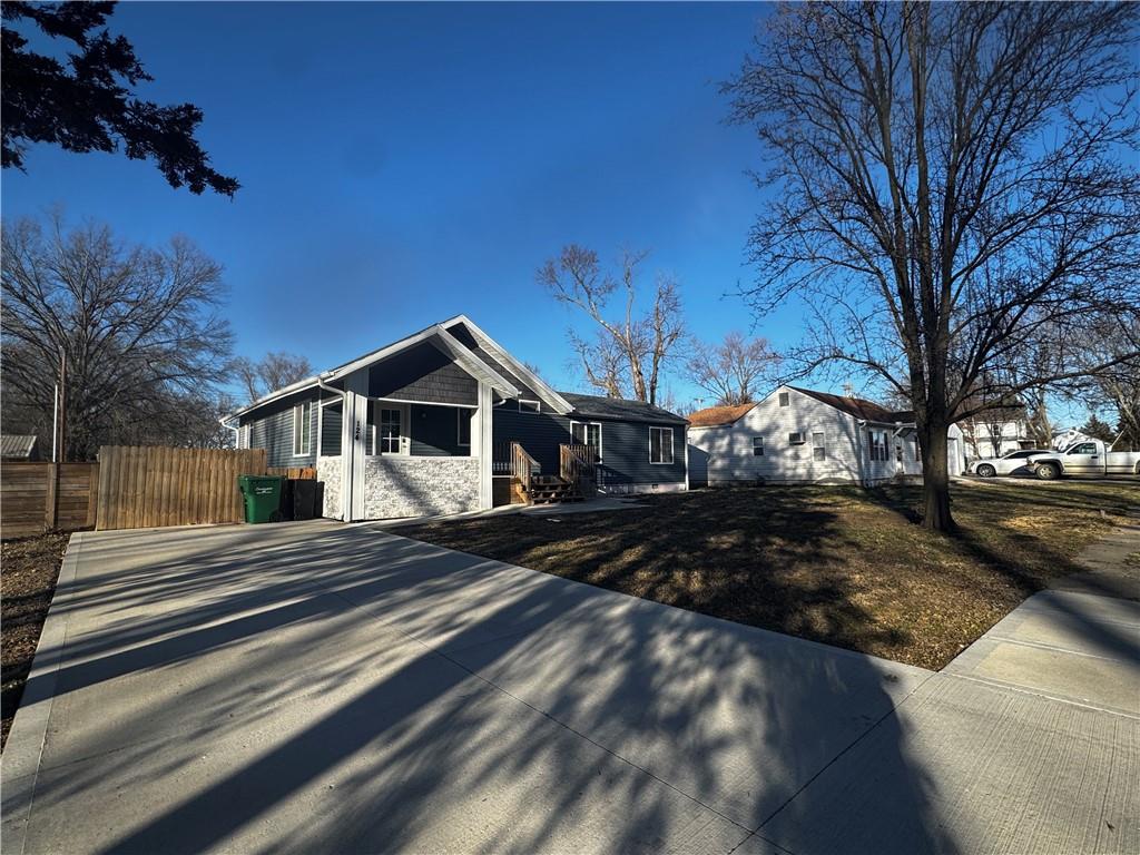 124 West 5th Street Adrian, MO 64720 - Photo 2 of 28