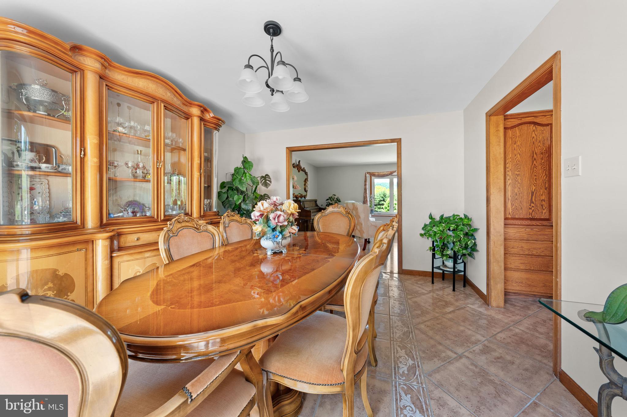 947 Tamenend Road Bath, PA 18014 - Photo 15 of 61