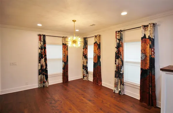 $2,850 | 806 Bryson Street, Waxahachie, TX 75165