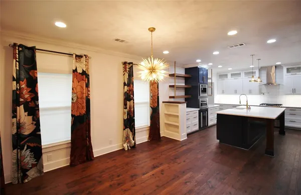 $2,850 | 806 Bryson Street, Waxahachie, TX 75165