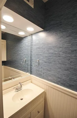 $2,850 | 806 Bryson Street, Waxahachie, TX 75165