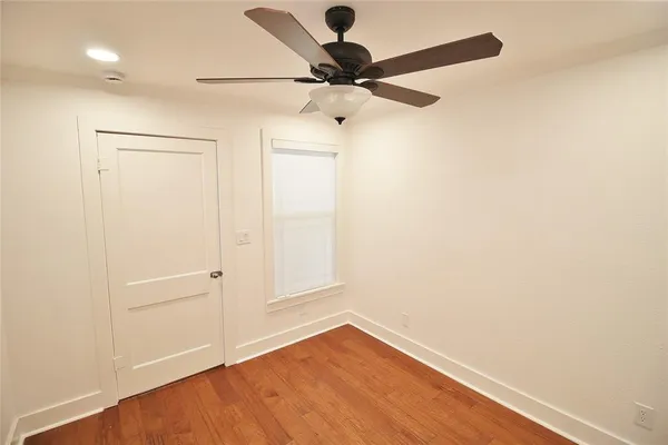 $2,850 | 806 Bryson Street, Waxahachie, TX 75165