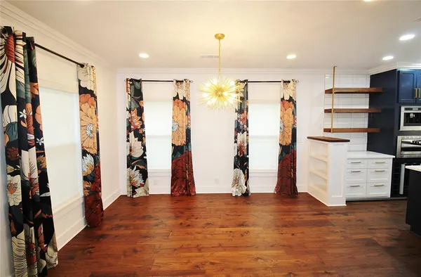 $2,850 | 806 Bryson Street, Waxahachie, TX 75165