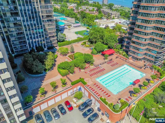 $3,475 | 200 Winston Drive, Unit 3007, Cliffside Park, NJ 07010